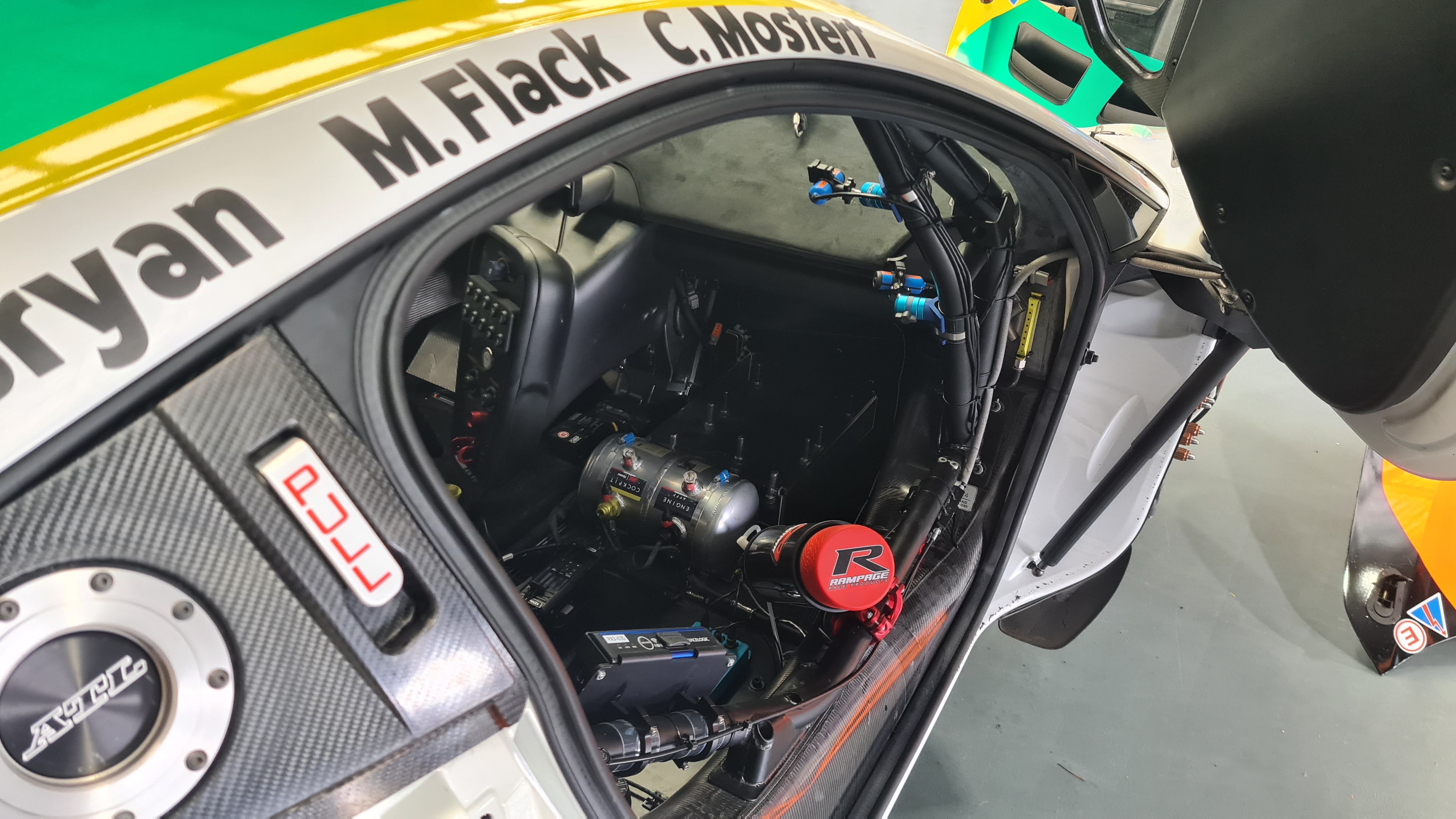 Race car drink system, hydration, race driver hydration, drink system, drink bottle, gt3 , porsche , amg, audi R8, gt3r , bathurst, v8sc, nascar, endurance racing, WAU , Chaz Mostert